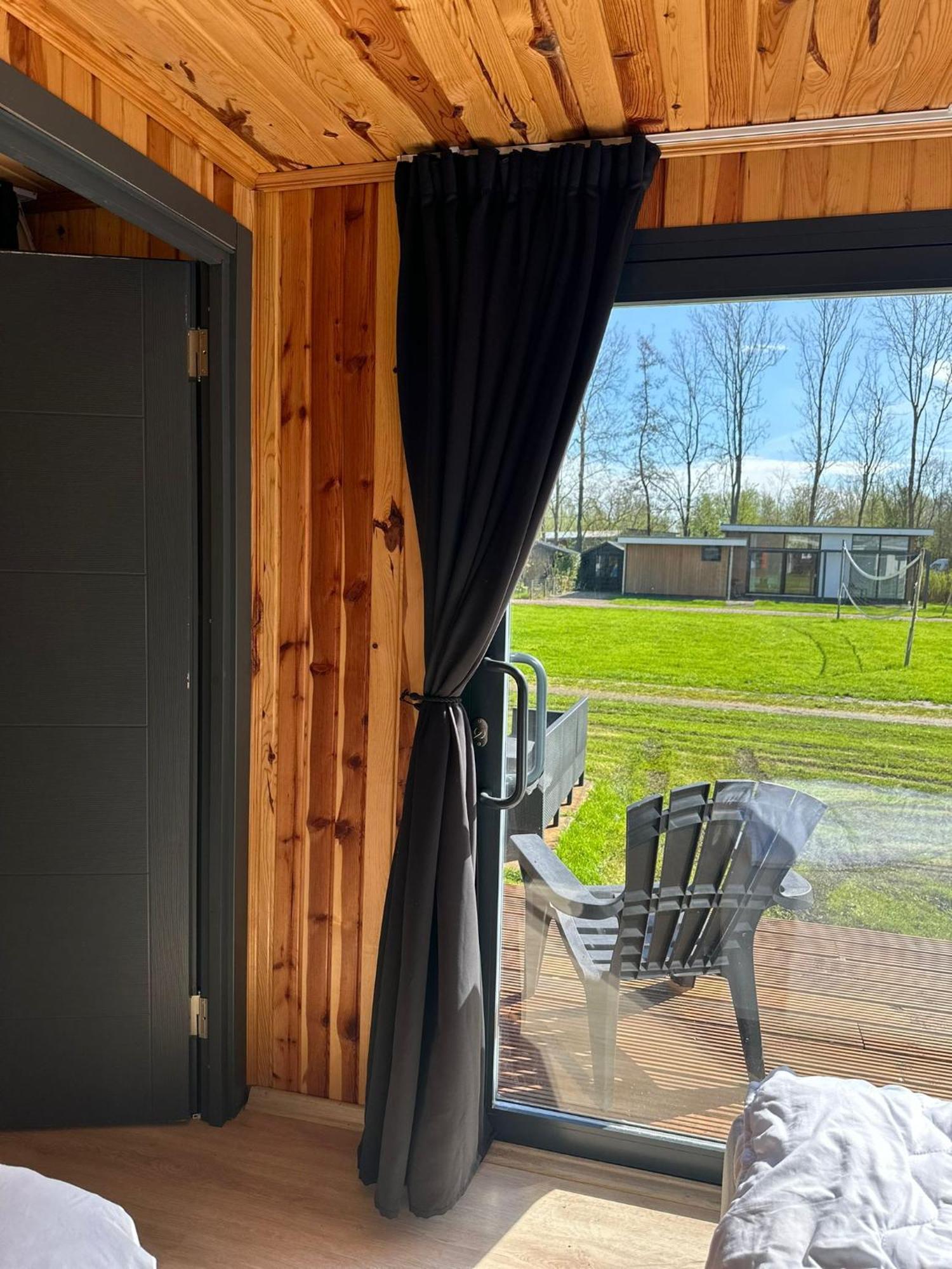 Luxe Tiny House Bij Het Leekstermeer Matsloot Exteriér fotografie